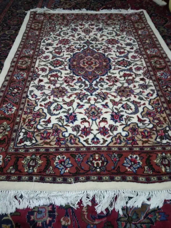 فرش زنیم با طرح زیبا و بافت خوب|فرش|اراک, |دیوار