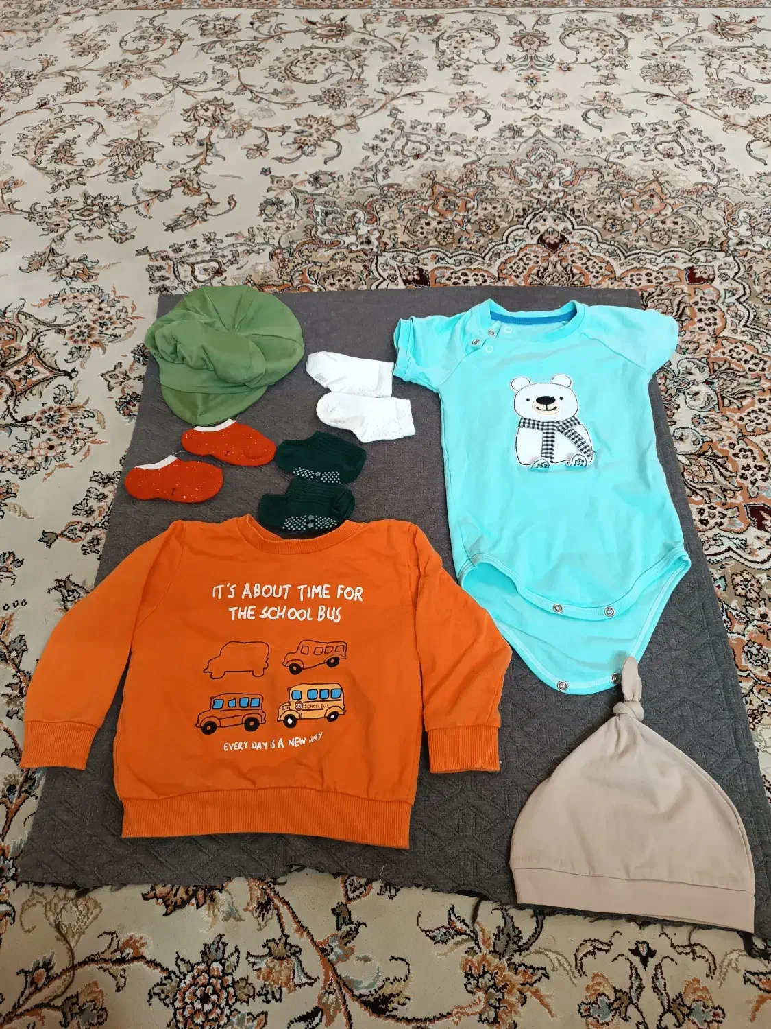 لباس نوزادی خارجی|کفش و لباس بچه|تهران, امامت|دیوار