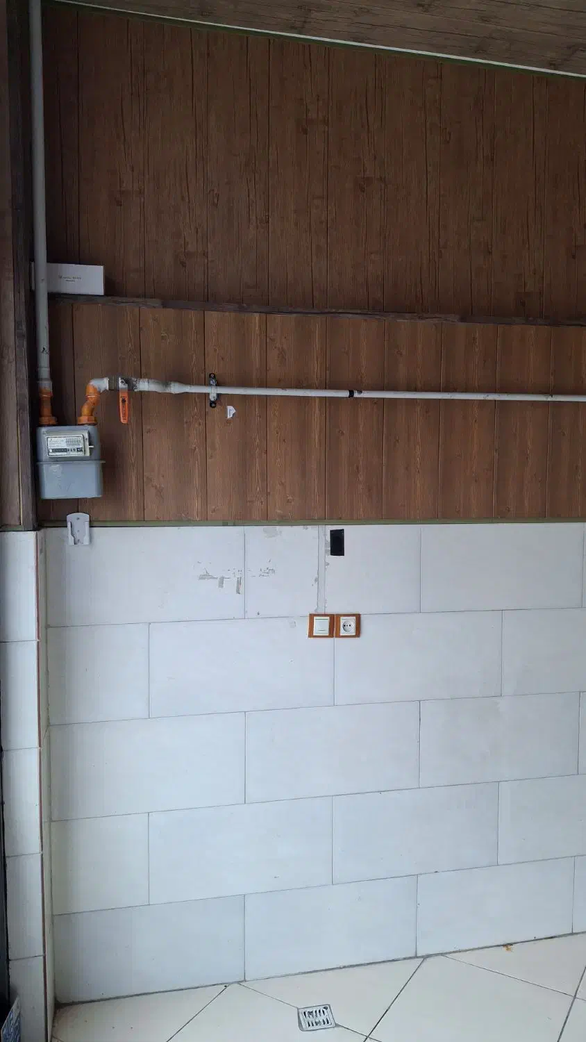 اجاره مغازه بر سرابی|اجارهٔ مغازه و غرفه|گنبد کاووس, |دیوار