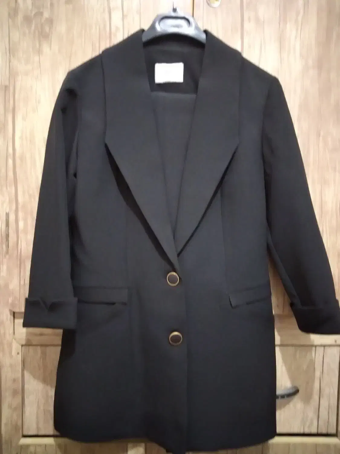 کت شلوار|لباس|دورود, |دیوار