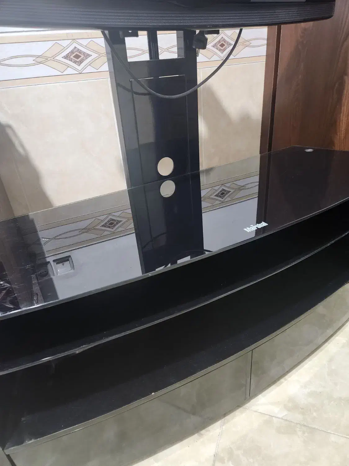 تلویزیون سامسونگ اصل همراه با میز|تلویزیون و پروژکتور|کرمان, |دیوار