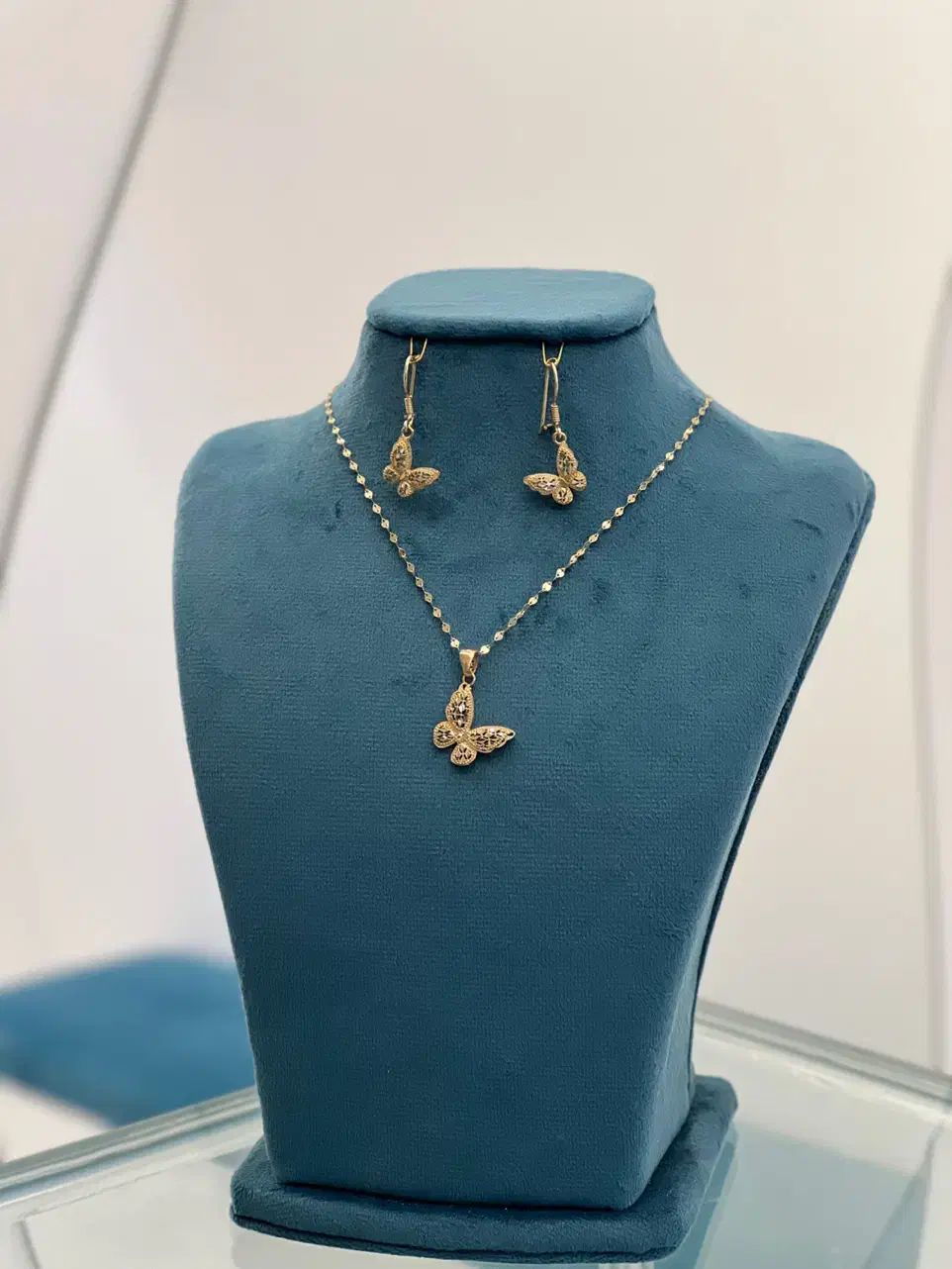 پروانه ای فقط ۷٪بالای تابلو|جواهرات|شیراز, معالیآباد|دیوار