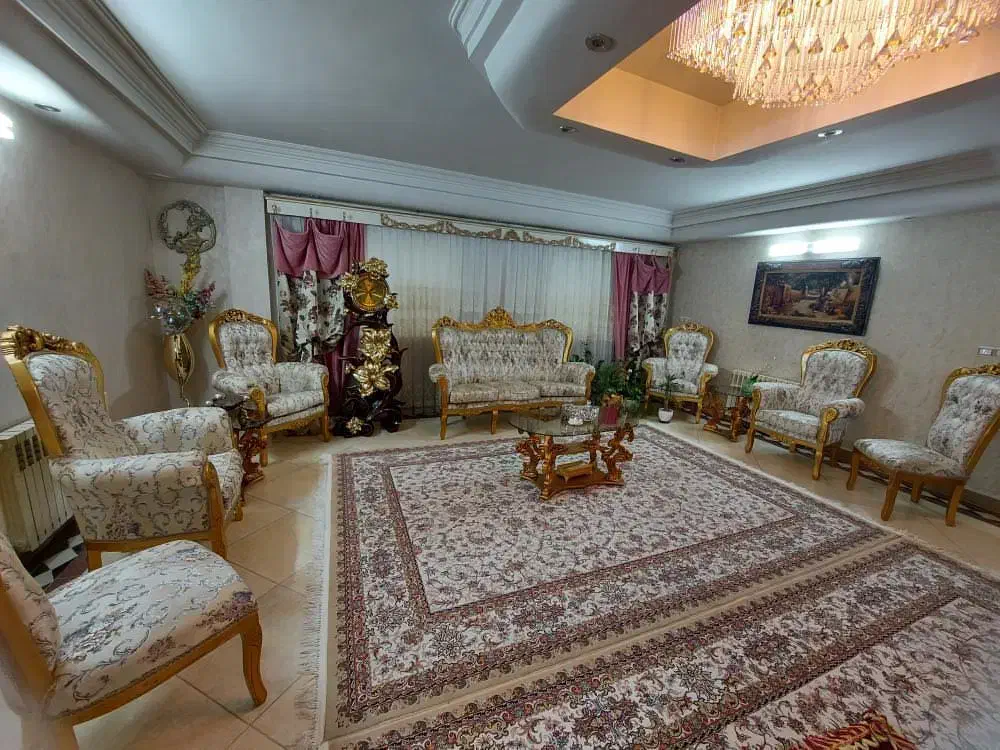 مبل استیل(سلطنتی) همراه با ساعت ایستاده|مبلمان خانگی و میز عسلی|آمل, |دیوار