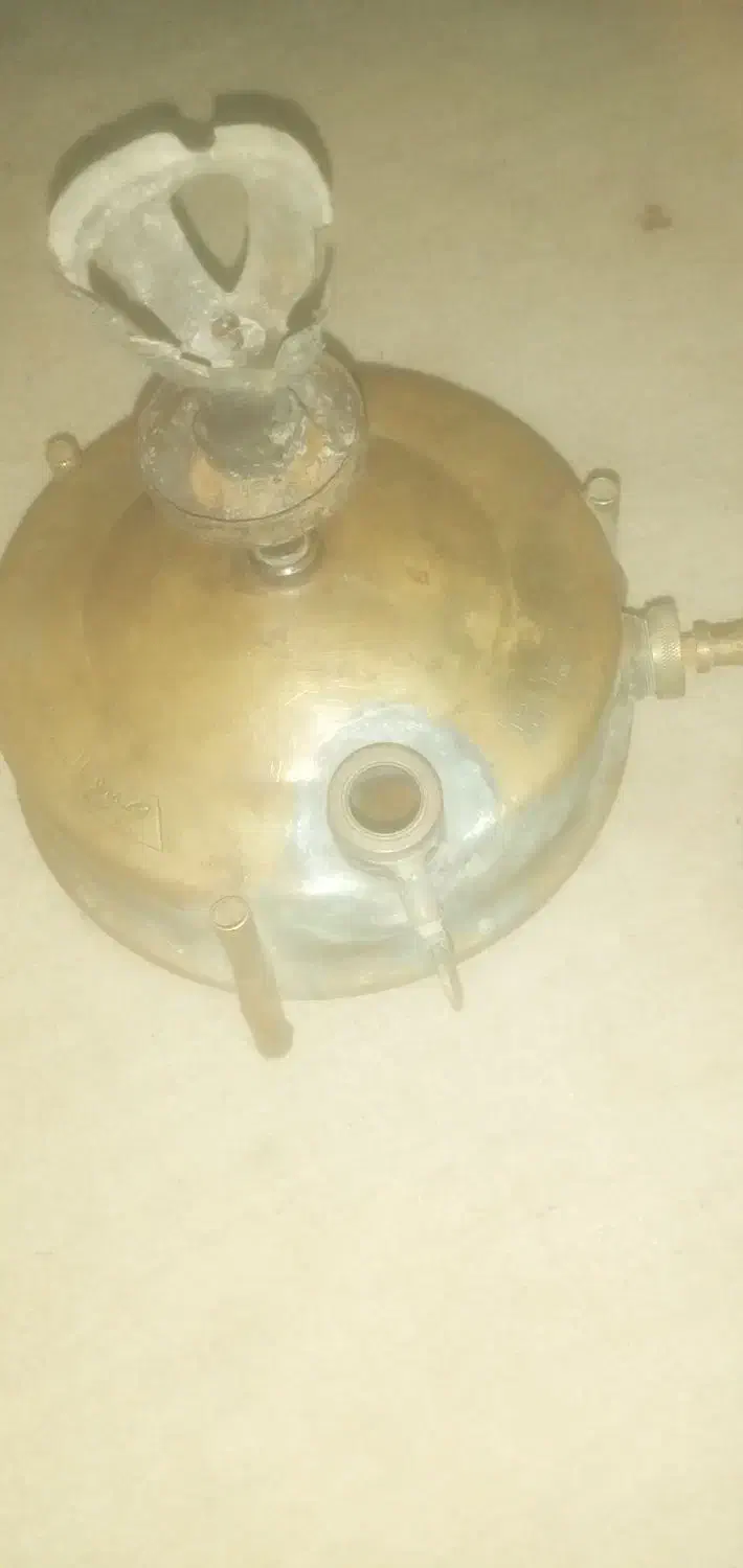 چراغ قدیمی پریموس تلمبه ای|کلکسیون اشیاء عتیقه|زابل, |دیوار