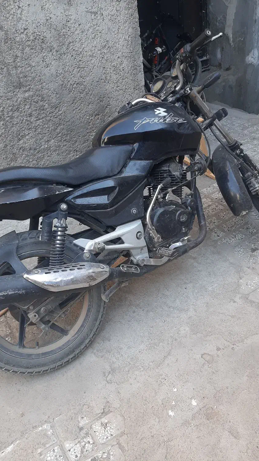 موتور پالس ۱۸۰مدل ۸۶ سالم تمیز بفروش میرسد|موتورسیکلت|نیشابور, کریم آباد|دیوار