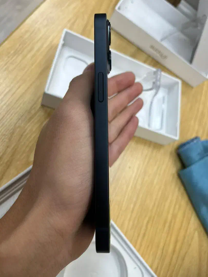 iPhone 13 normal|موبایل|تهران, شیخ هادی|دیوار