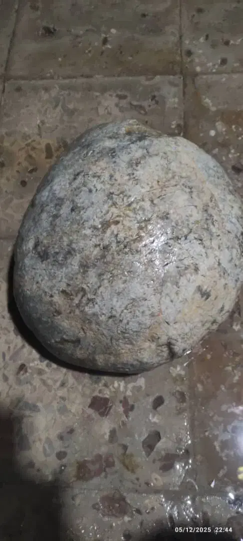 شهاب سنگ الماسی|کلکسیون اشیاء عتیقه|شهر بابک, |دیوار