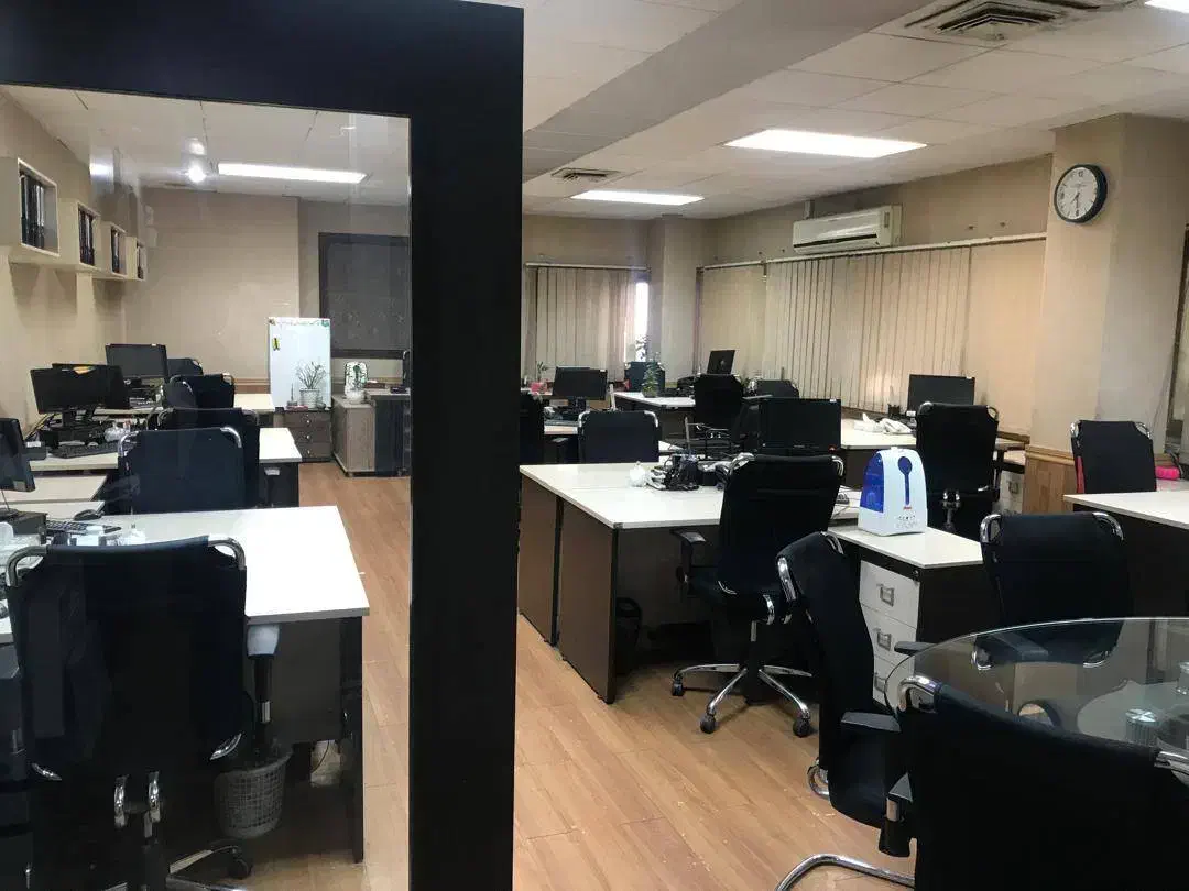 اجاره ساعتی و روزانه دفترکار و کلاس آموزشی|اجارهٔ کوتاه‌مدت دفتر کار و فضای آموزشی|تهران, اسکندری|دیوار