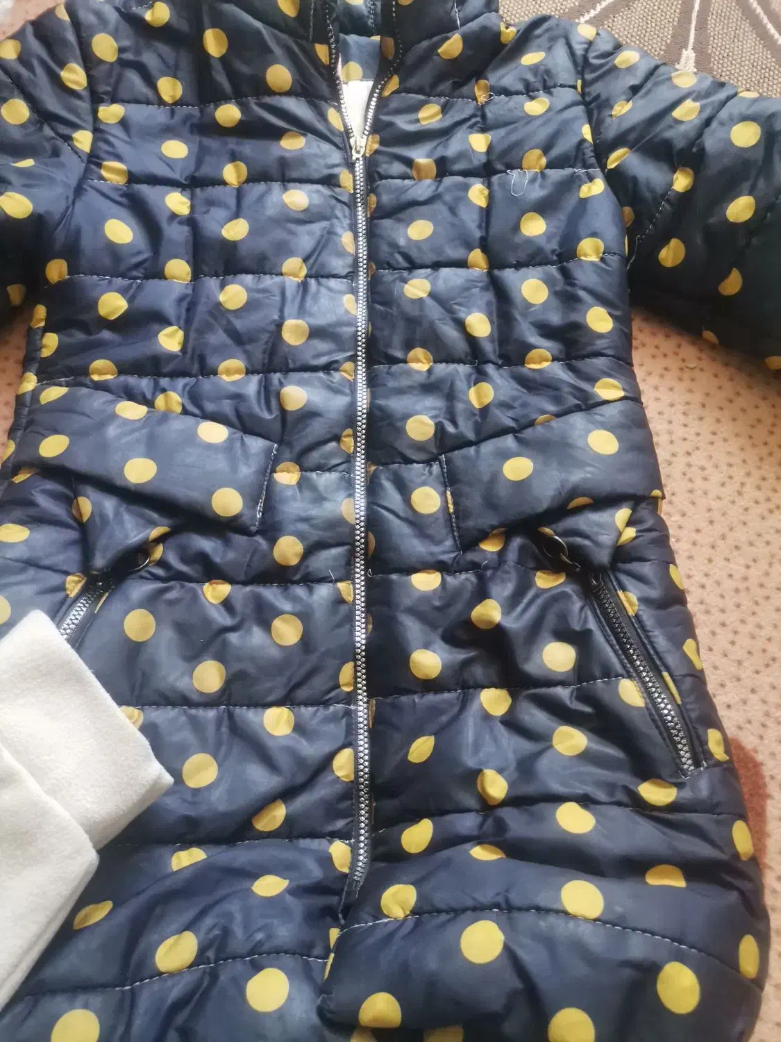 چند عدد کابشن بچه گانه و یک پالتو زنانه|لباس|کرمانشاه, |دیوار