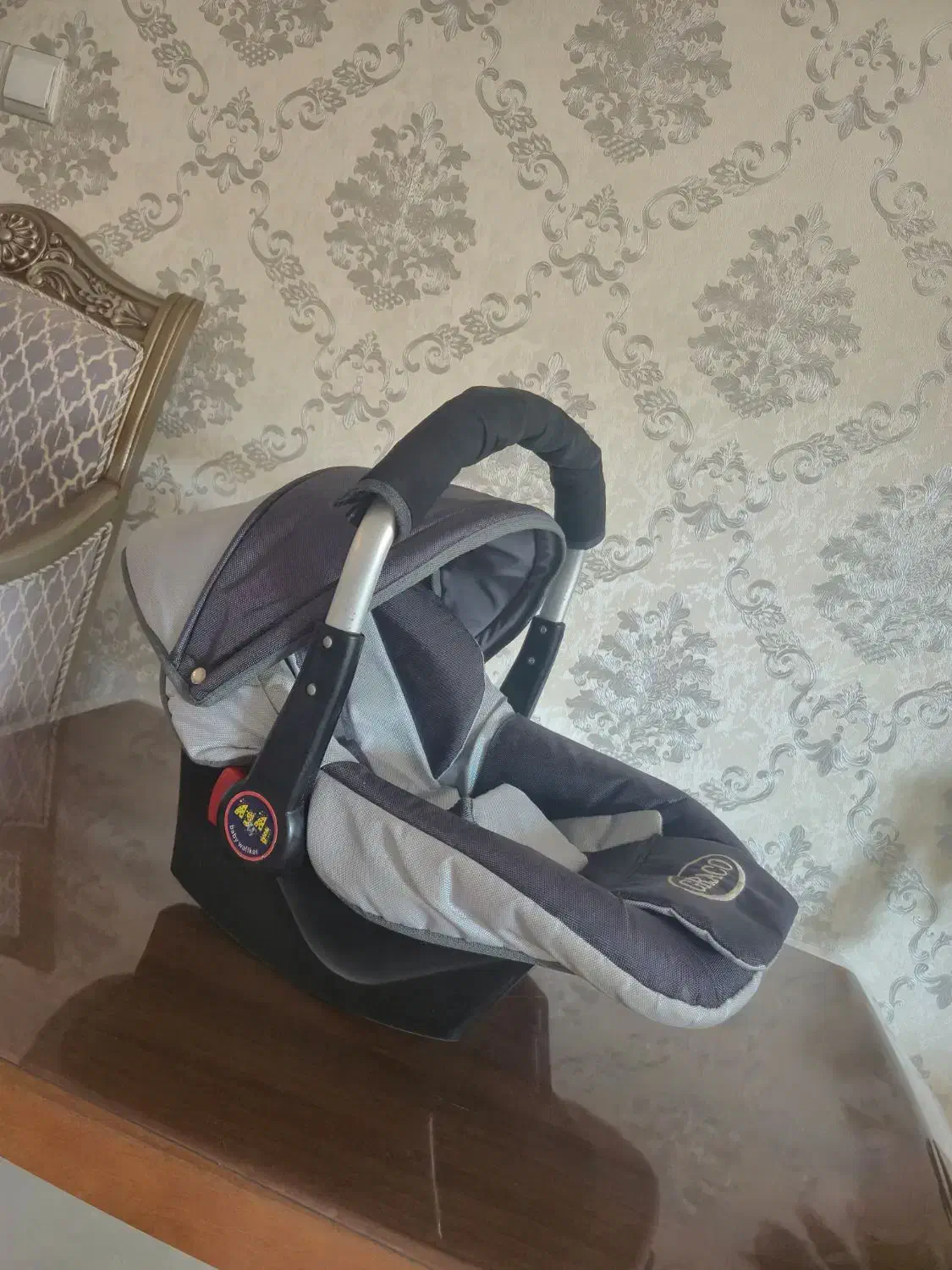 کریر|کالسکه و لوازم جانبی|شاهینشهر, عطار|دیوار