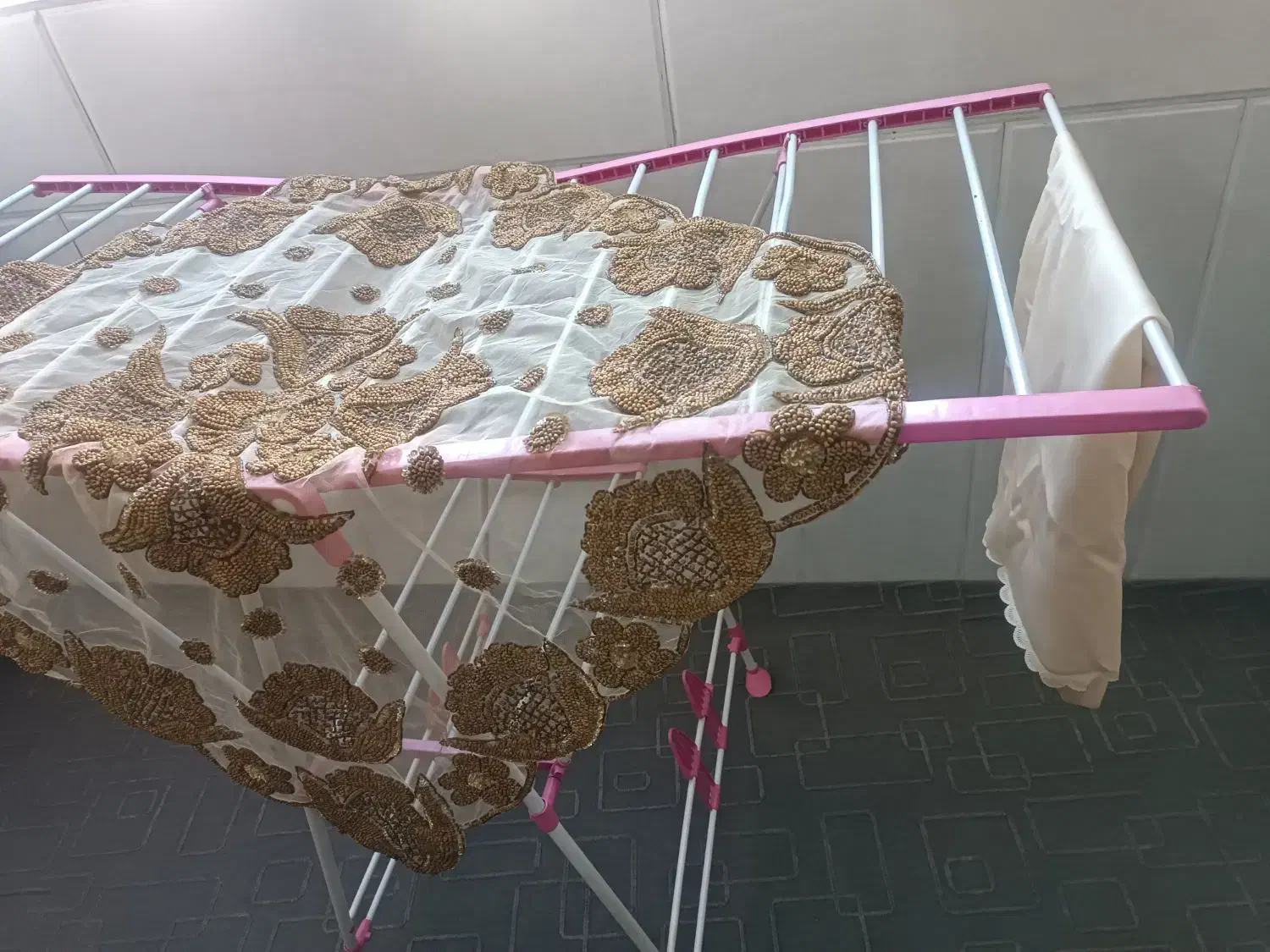 رو میزی و ساتن|پرده، رانر، رومیزی|قم, محمد آباد|دیوار