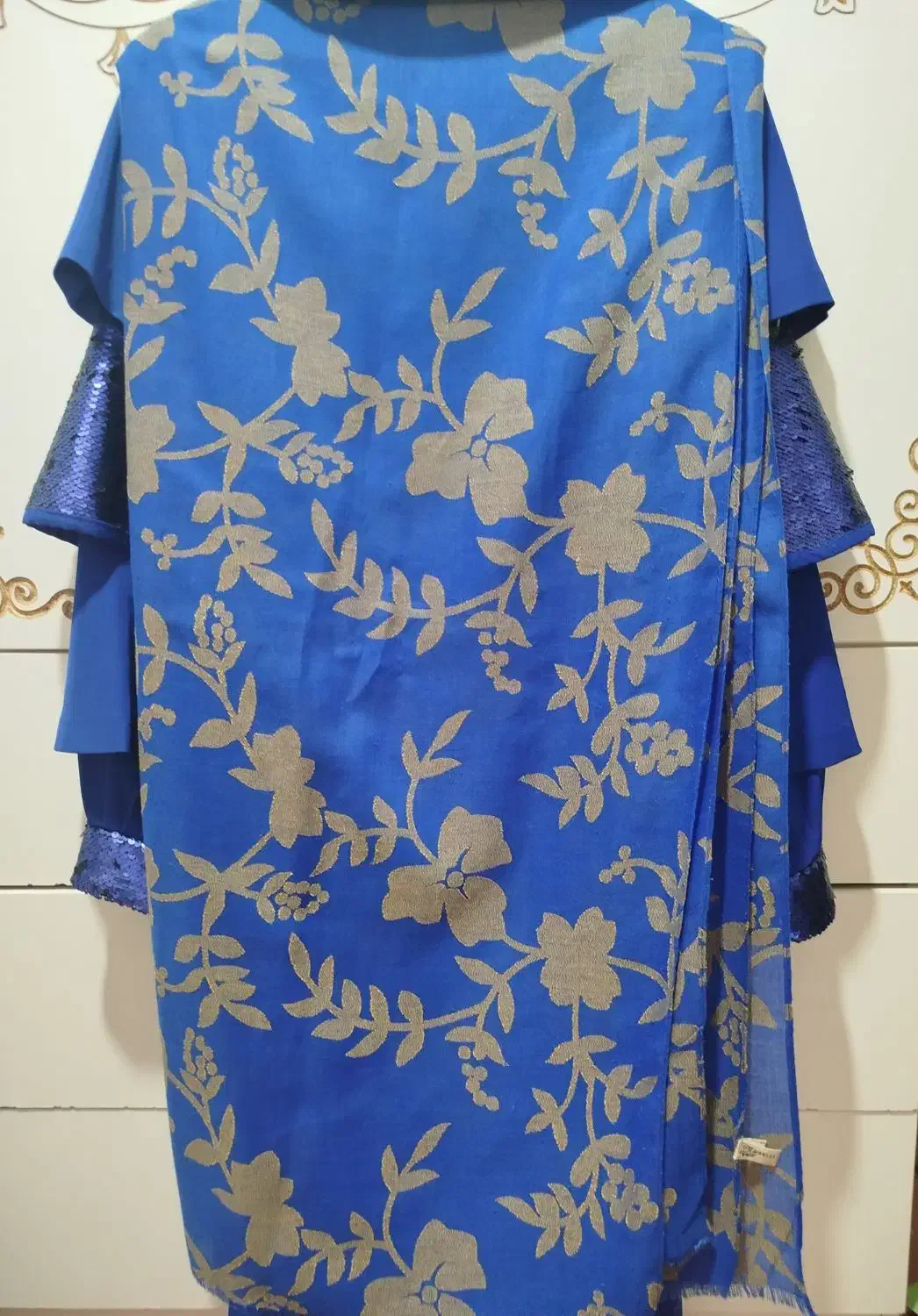 سِت مانتو و شال|لباس|پیشوا, |دیوار