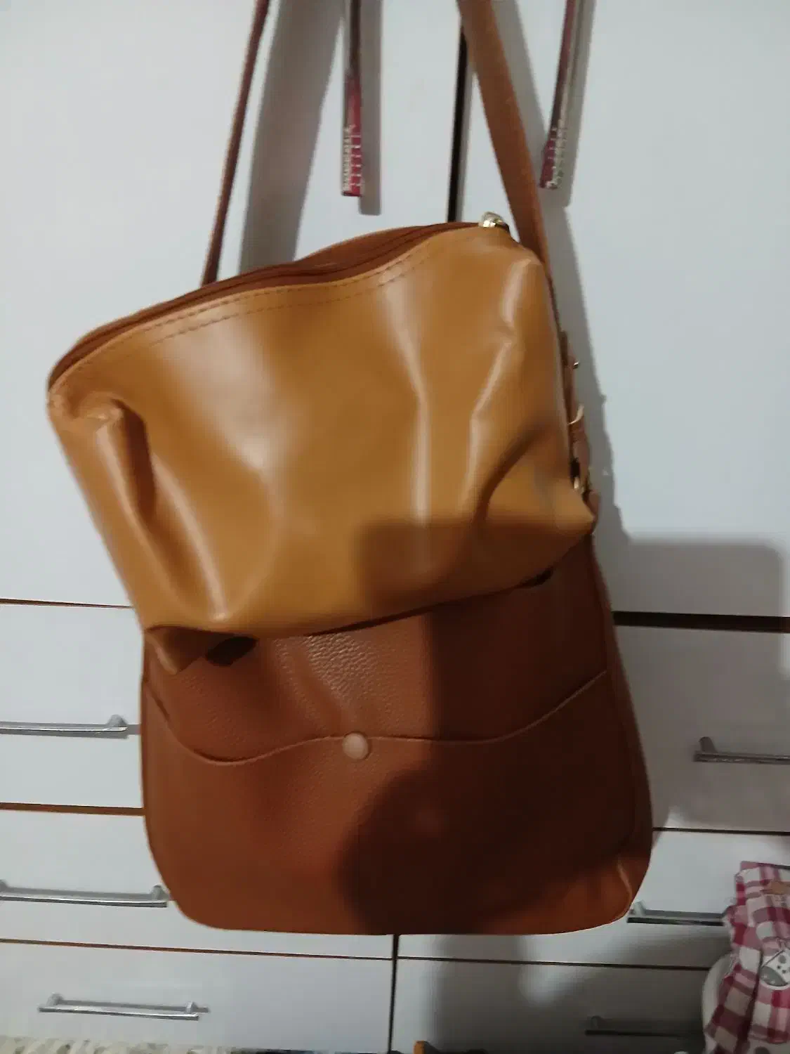 کیف در حد نو|کیف، کفش، کمربند|پرند, فاز ۵|دیوار