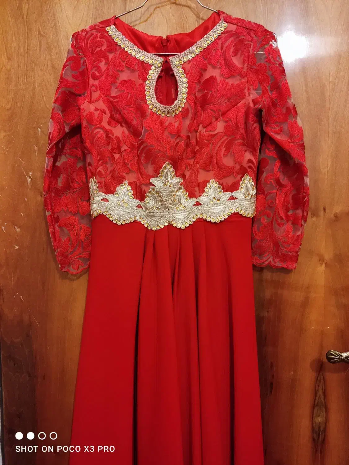 لباس مجلسی|لباس|جهرم, |دیوار