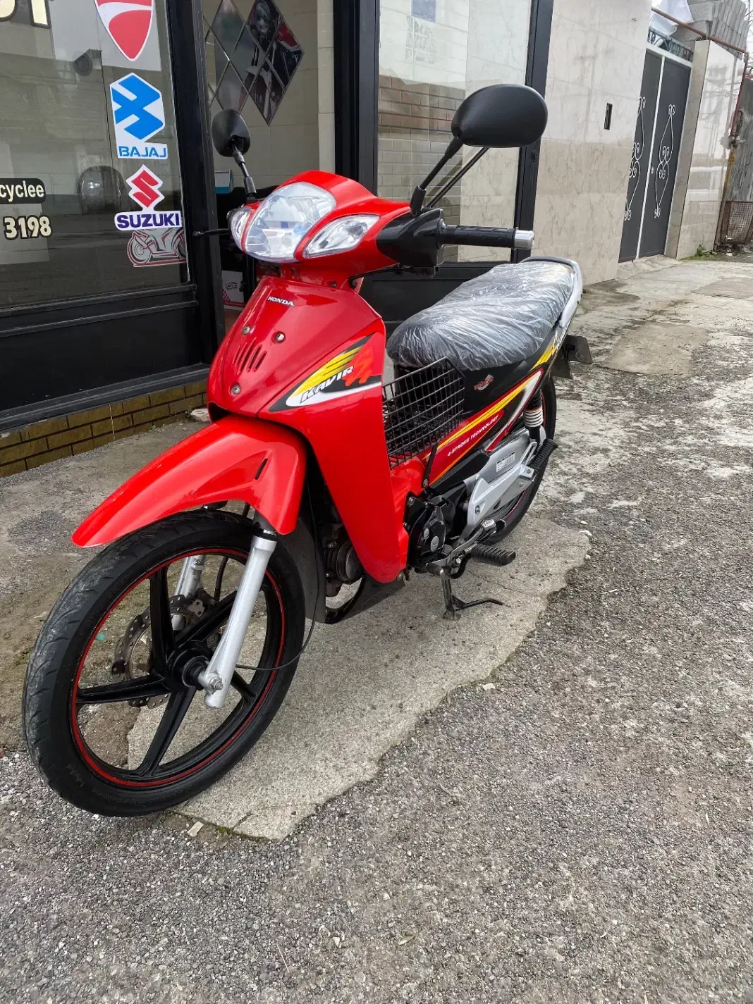 کویر رادیسون مدل ۹۵|موتورسیکلت|بندر انزلی, نیمه شعبان|دیوار