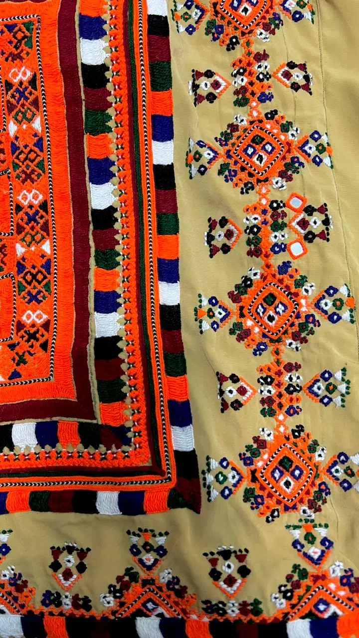 موسم.موسوم.دوچ.دوچگر|لباس|نیک شهر, |دیوار