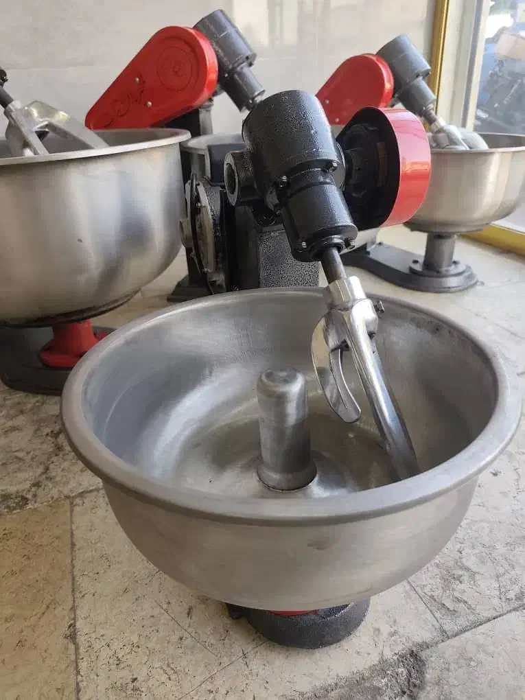 دستگاه خمیرگیر ۸ کیلویی خمیر گیر همزن|فروشگاه و مغازه|ساری, |دیوار