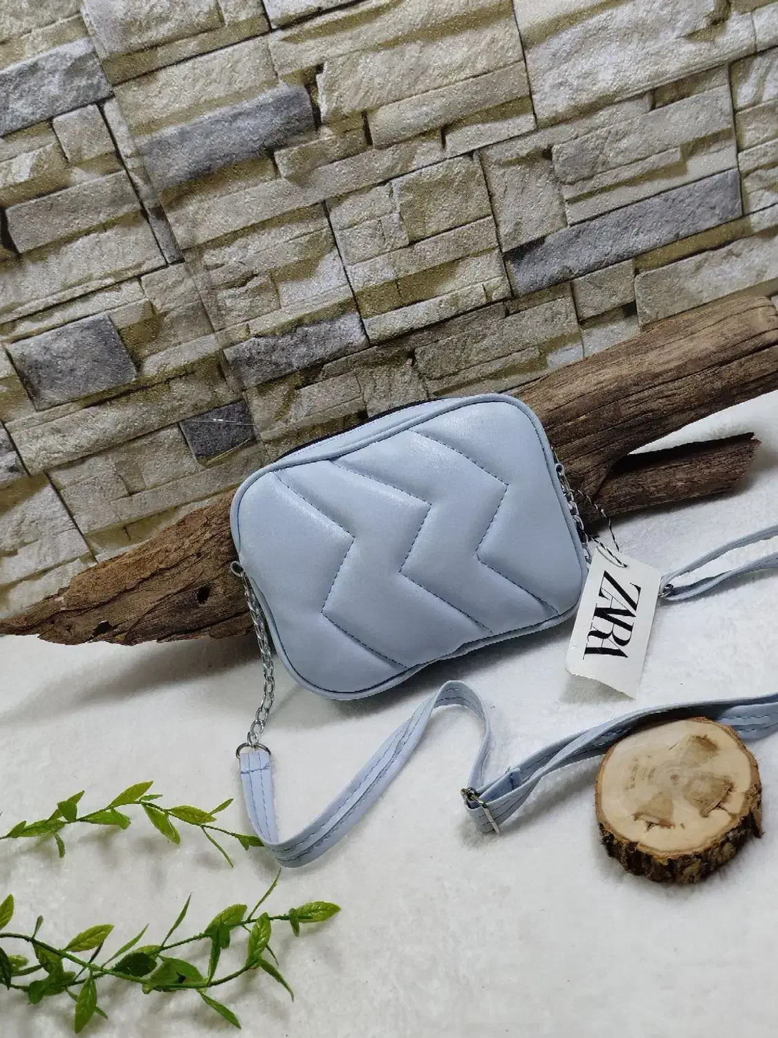 اف تا یک هفته|کیف، کفش، کمربند|تربت جام, جامی|دیوار