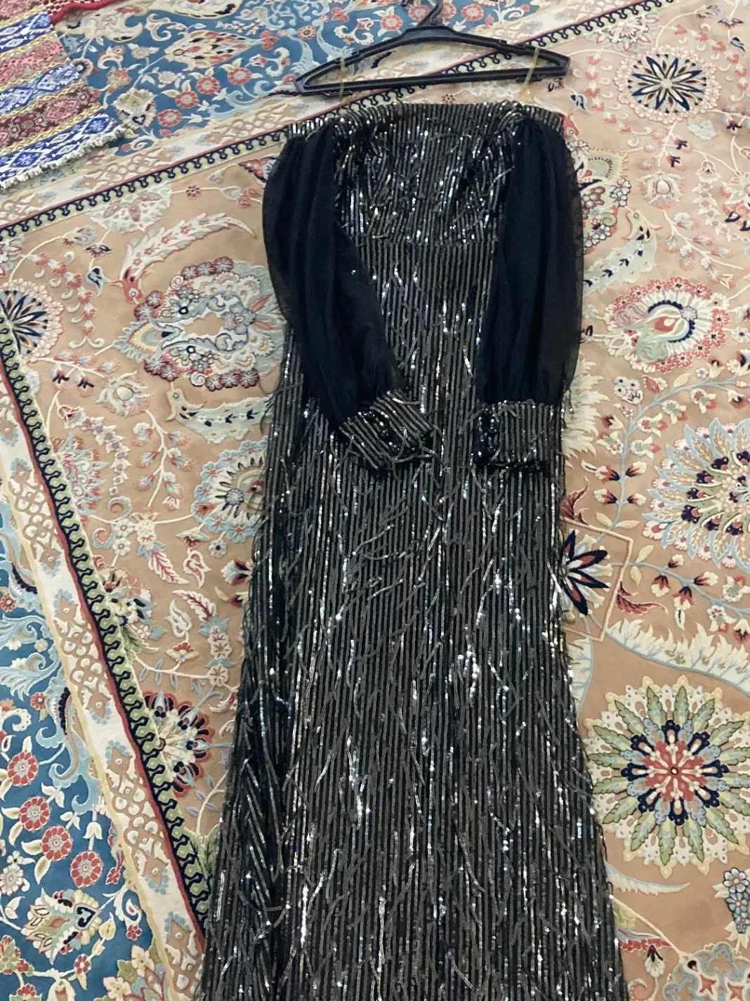 لباس شب|لباس|قلعه نو, |دیوار