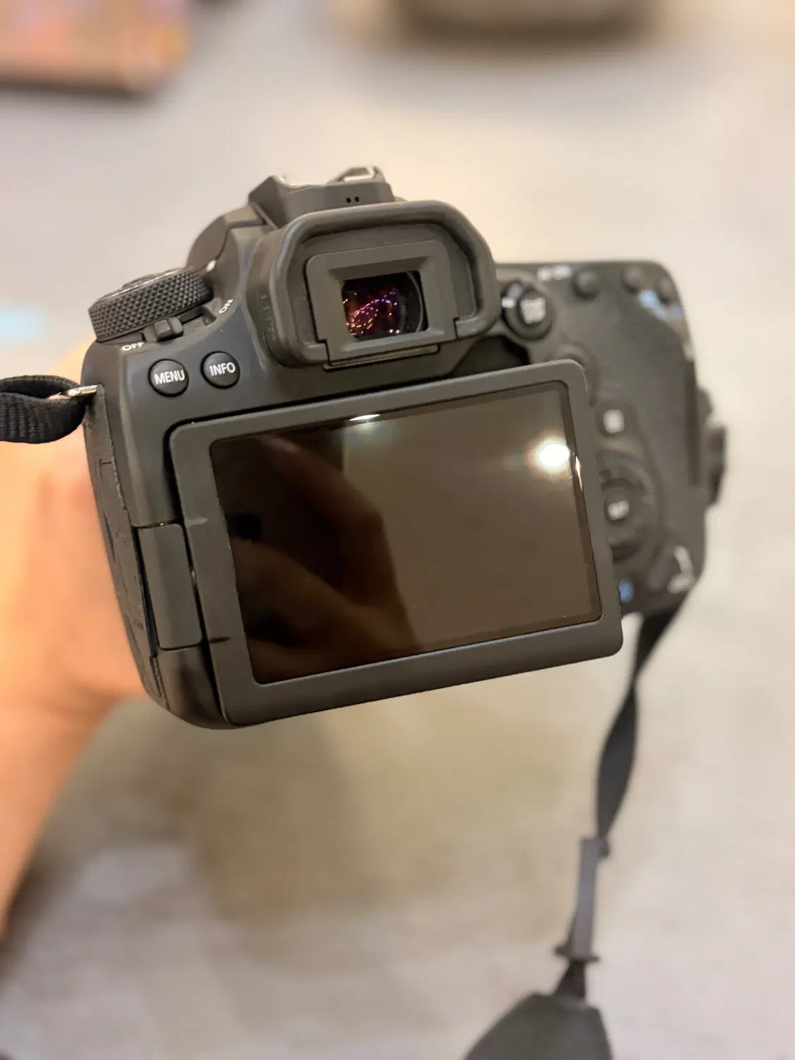 دوربین عکاسی canon 90D همراه با لوازم و سه پایه|دوربین عکاسی و فیلمبرداری|تهران, نصرت|دیوار