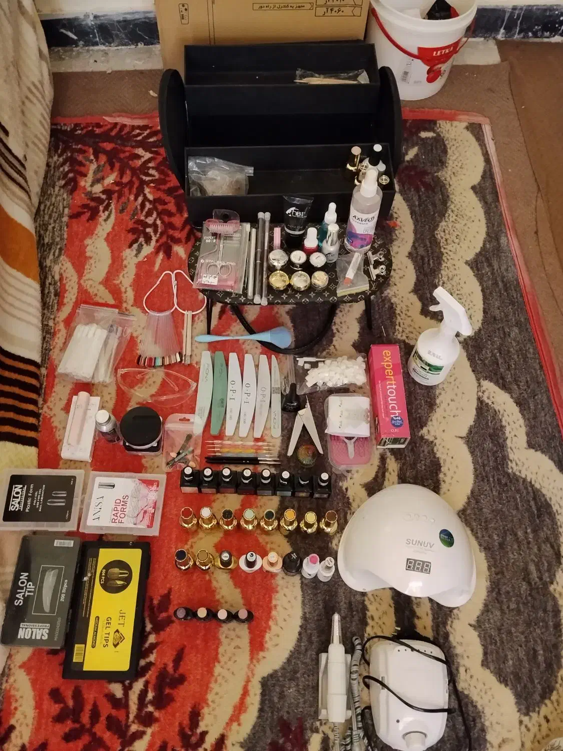 فروش لوازم ناخن بجای ۵۰ میلیون ۱۲ میلیون|آرایشگاه و سالنهای زیبایی|کازرون, |دیوار