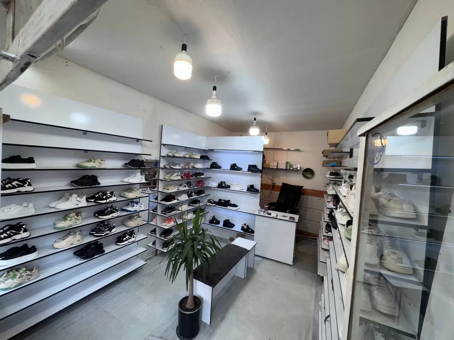 ویترین|فروشگاه و مغازه|آزادشهر, |دیوار