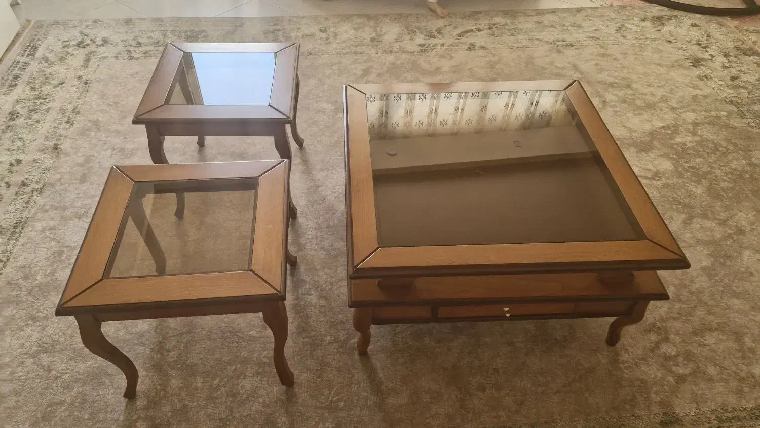 فروش سه عدد عسلی به اضافه یک عدد جلومبلی ست|مبلمان خانگی و میز عسلی|پردیس, فاز ۲|دیوار