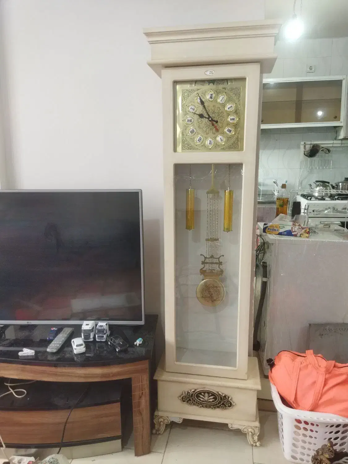 ساعت ایستاده تمیز|ساعت دیواری و تزئینی|نیشابور, مسکن مهر نور|دیوار