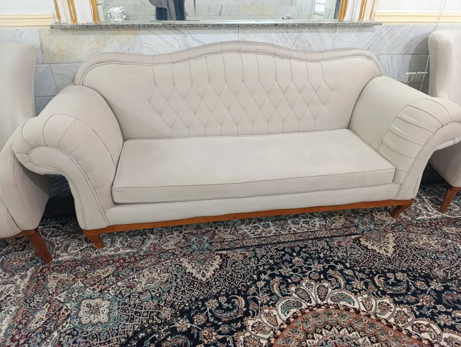 مبل 5نفره تمیزوشیک|مبلمان خانگی و میز عسلی|قم, باغ شریفی|دیوار