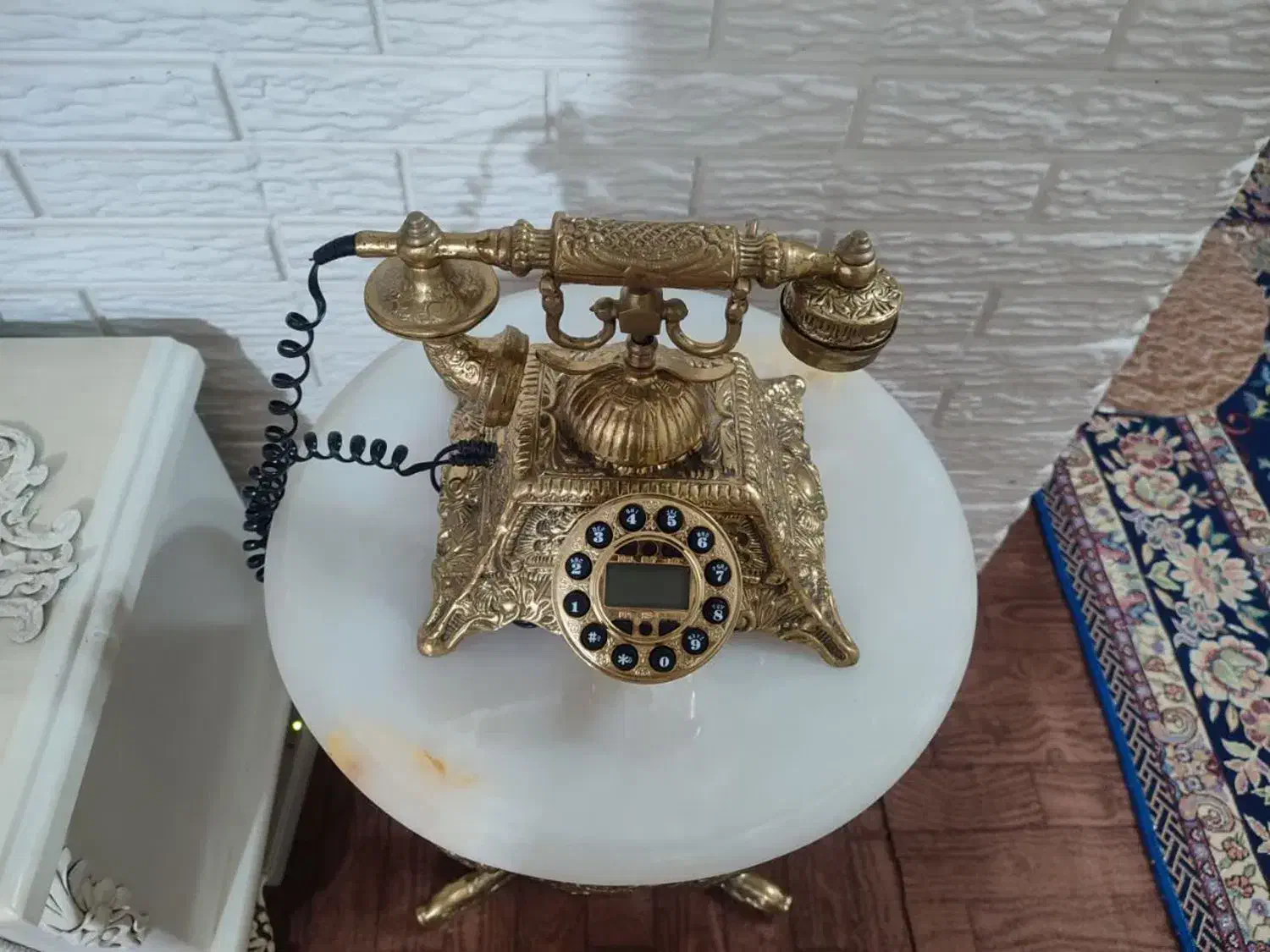 تلفن و میز برنز|صنایع دستی و سایر لوازم تزئینی|رباط‌کریم, شهرک والفجر|دیوار