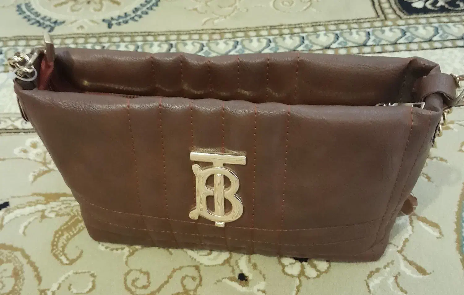 کیف شاهین|کیف، کفش، کمربند|شاهینشهر, برخوار غرب|دیوار