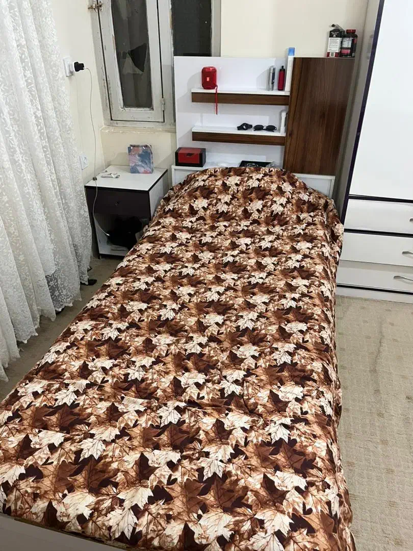 تخت خواب تک نفره وتخت خوتب نوجوان وکمد|تخت و سرویس خواب|سبزوار, پاسداران|دیوار