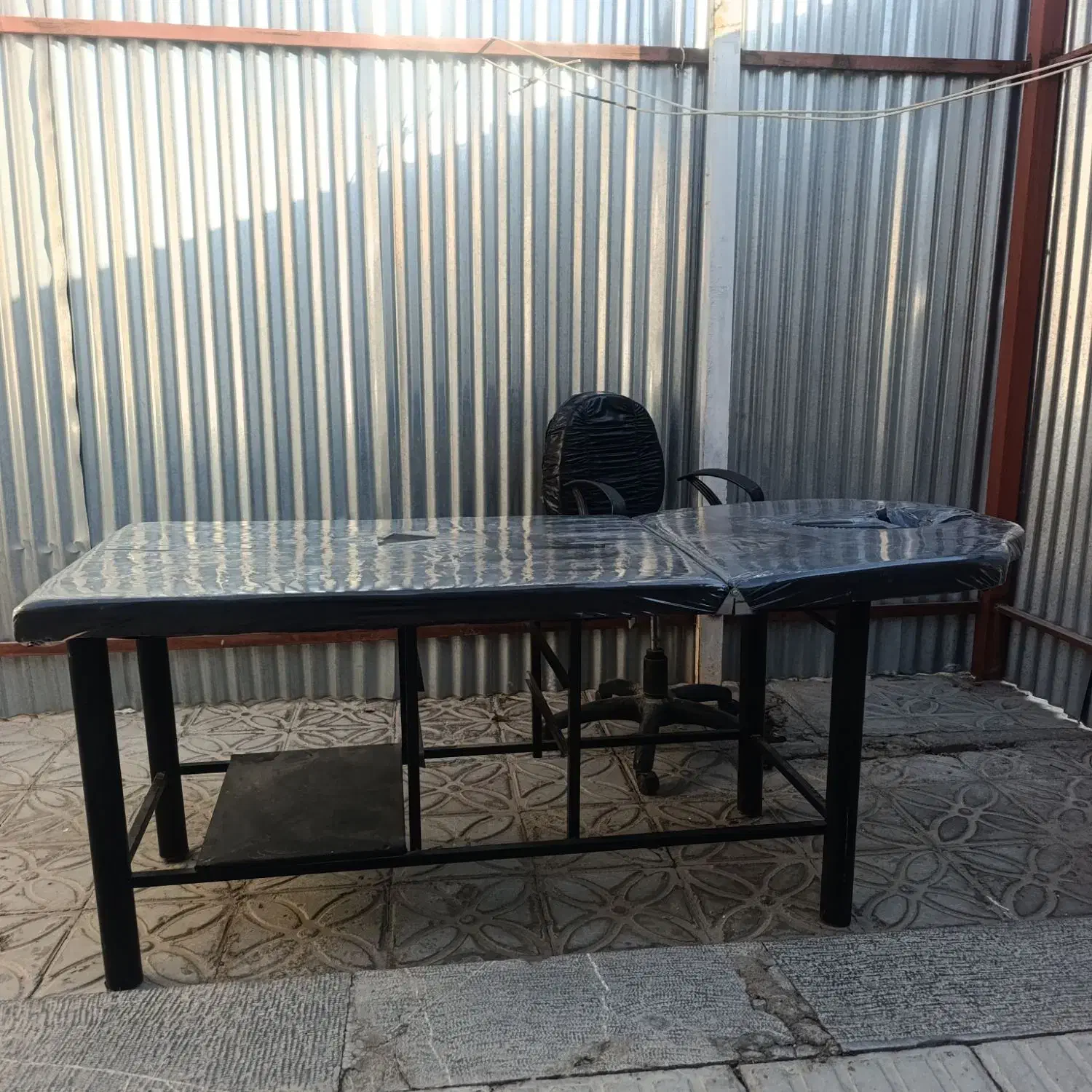 تخت سالم وبدون ضربه|آرایشگاه و سالنهای زیبایی|زرند, |دیوار