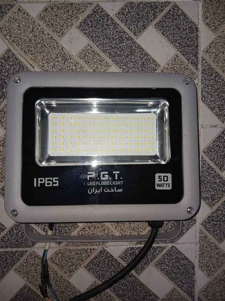 پرژکتور وچراق سقفی درحد نو ضمانتی|لامپ و چراغ|رشت, پاستوریزه|دیوار