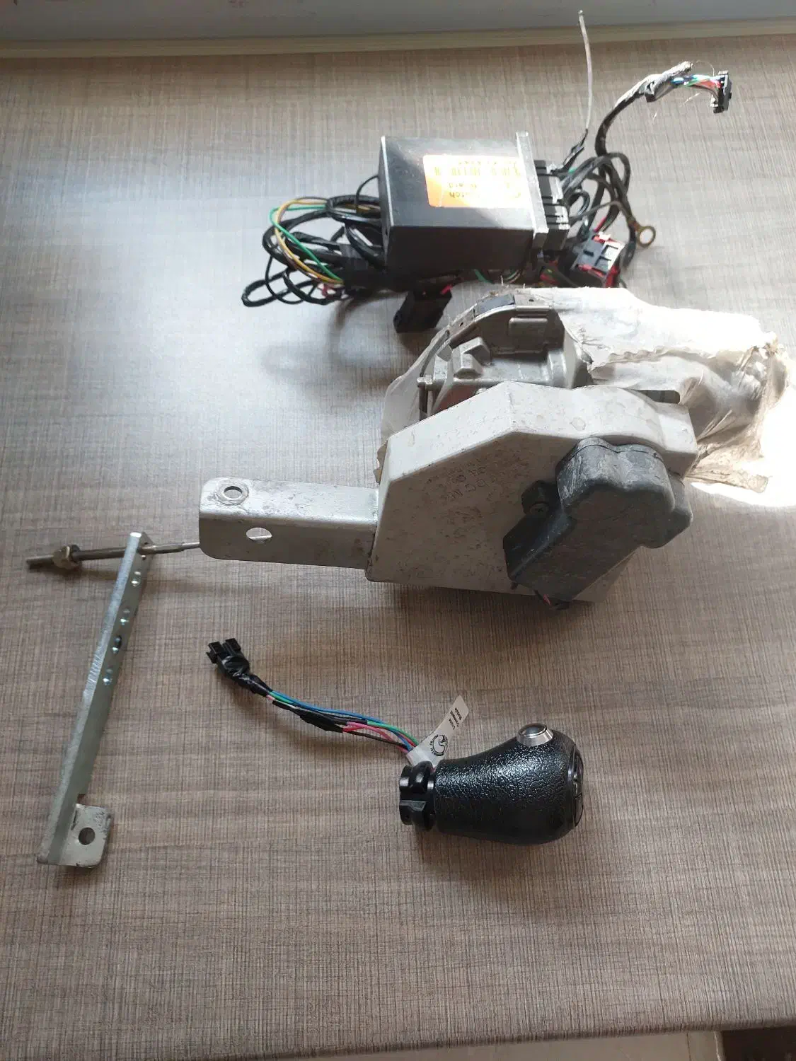 یک دستگاه کلاج برقی|قطعات یدکی و لوازم جانبی|منجیل, |دیوار