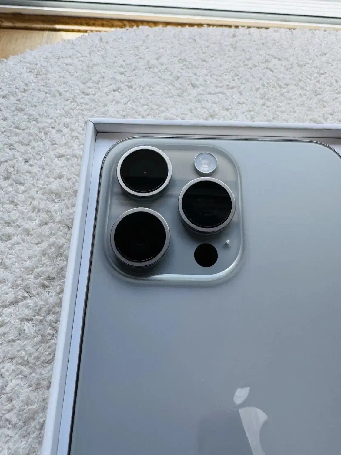 iphone 15 pro max 256 رجیستر|موبایل|مشهد, کوه سنگی|دیوار