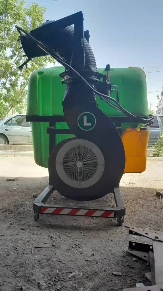 سمپاش توربولاینر ۸۰۰لیتری سمپاش توربو لاینر ۲۰۰۰لی|ماشین‌آلات صنعتی|شیراز, آزادی|دیوار