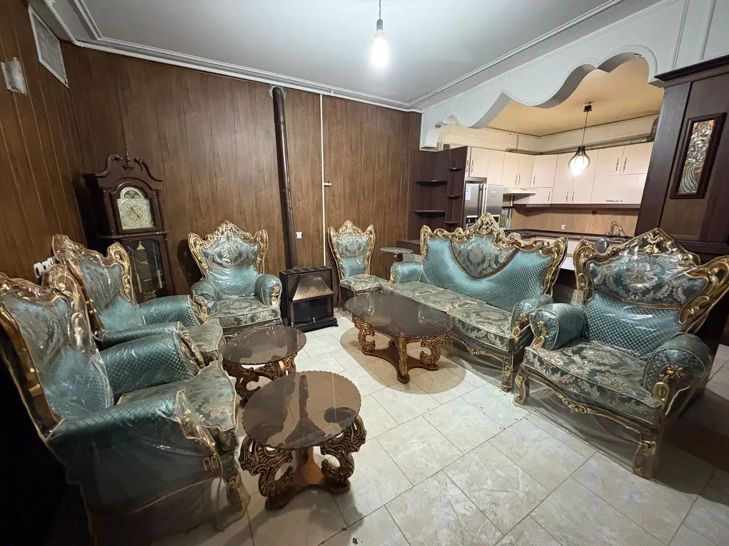 مبل و میز نهار خوری ۸ نفره کاملا نو|مبلمان خانگی و میز عسلی|شاهینشهر, امیرکبیر|دیوار