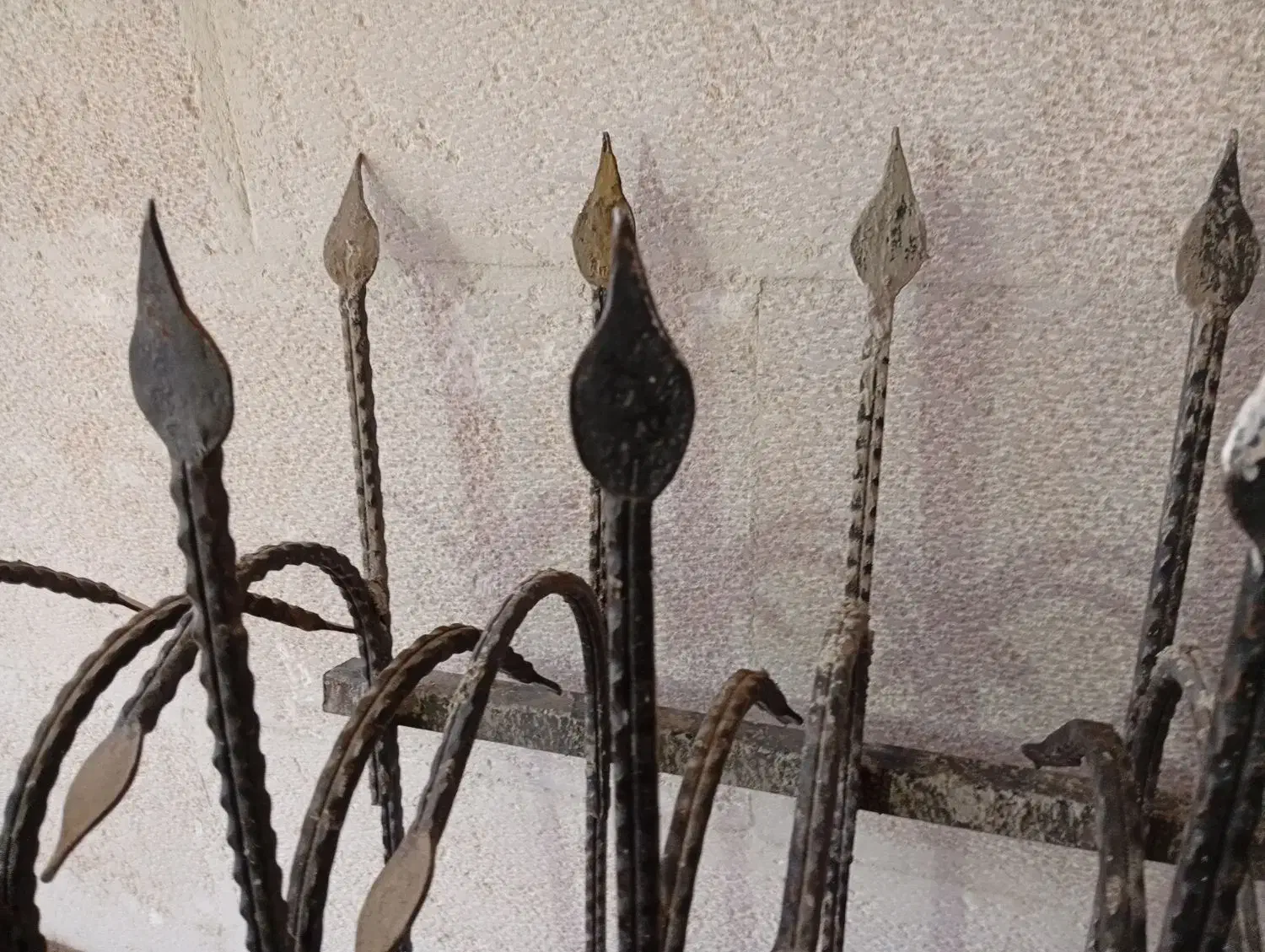 حفاظ - نرده|مصالح و تجهیزات ساختمان|هشتگرد, فاز ۱ مهستان|دیوار