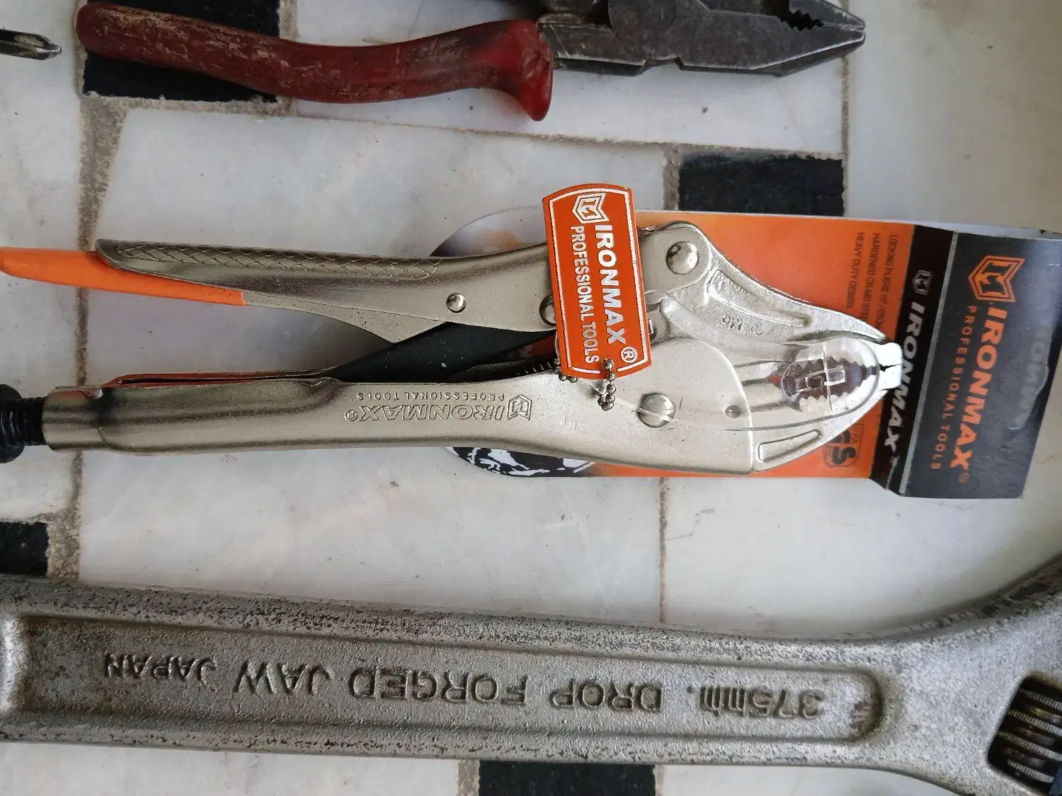 آچار و ابزار|ابزارآلات|قم, قلعه کامکار|دیوار