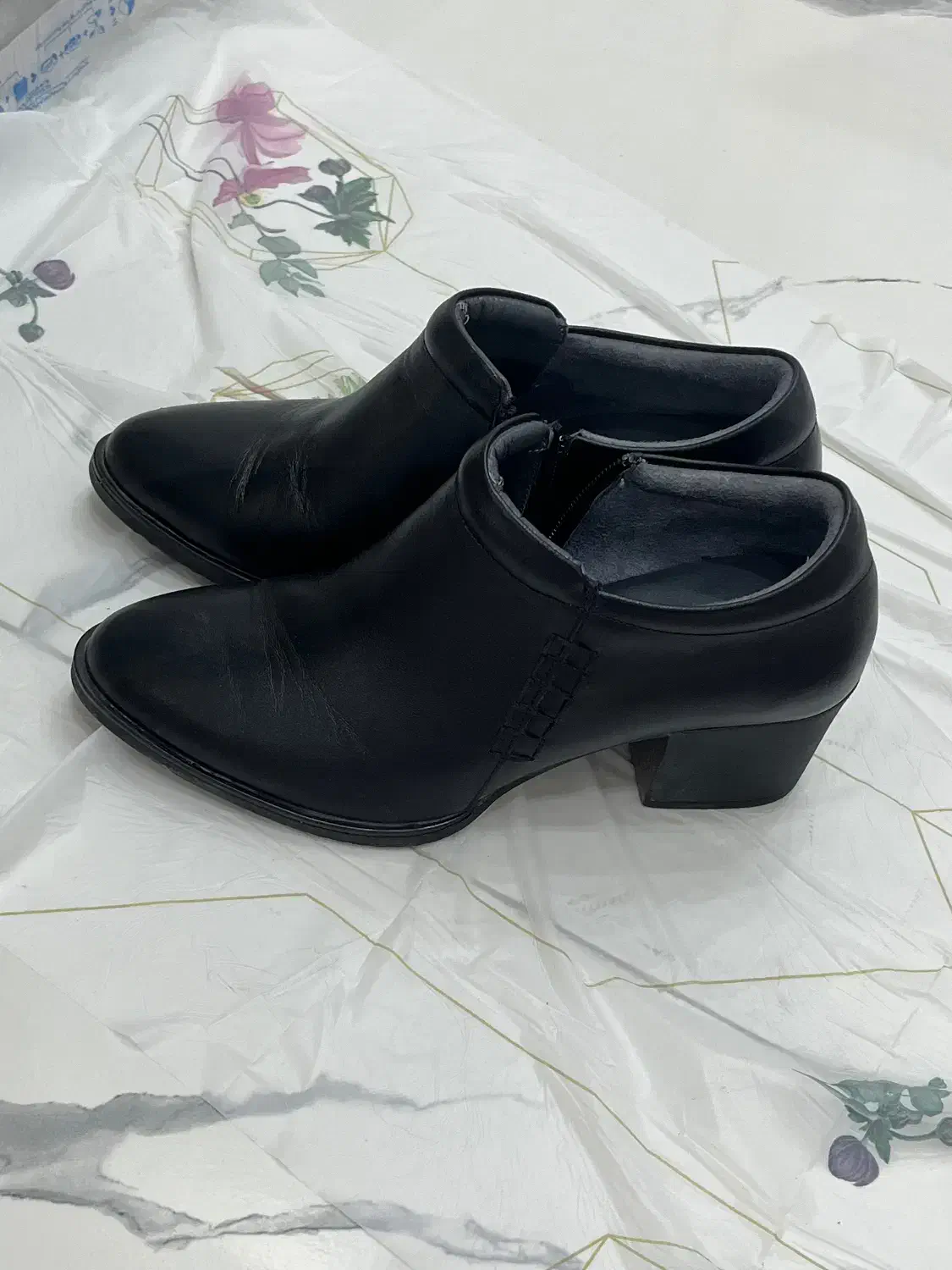 کفش چرم  طبیعی  پاشنه دار سایز ۳۷ در حد نو|کیف، کفش، کمربند|تهران, بهداشت|دیوار