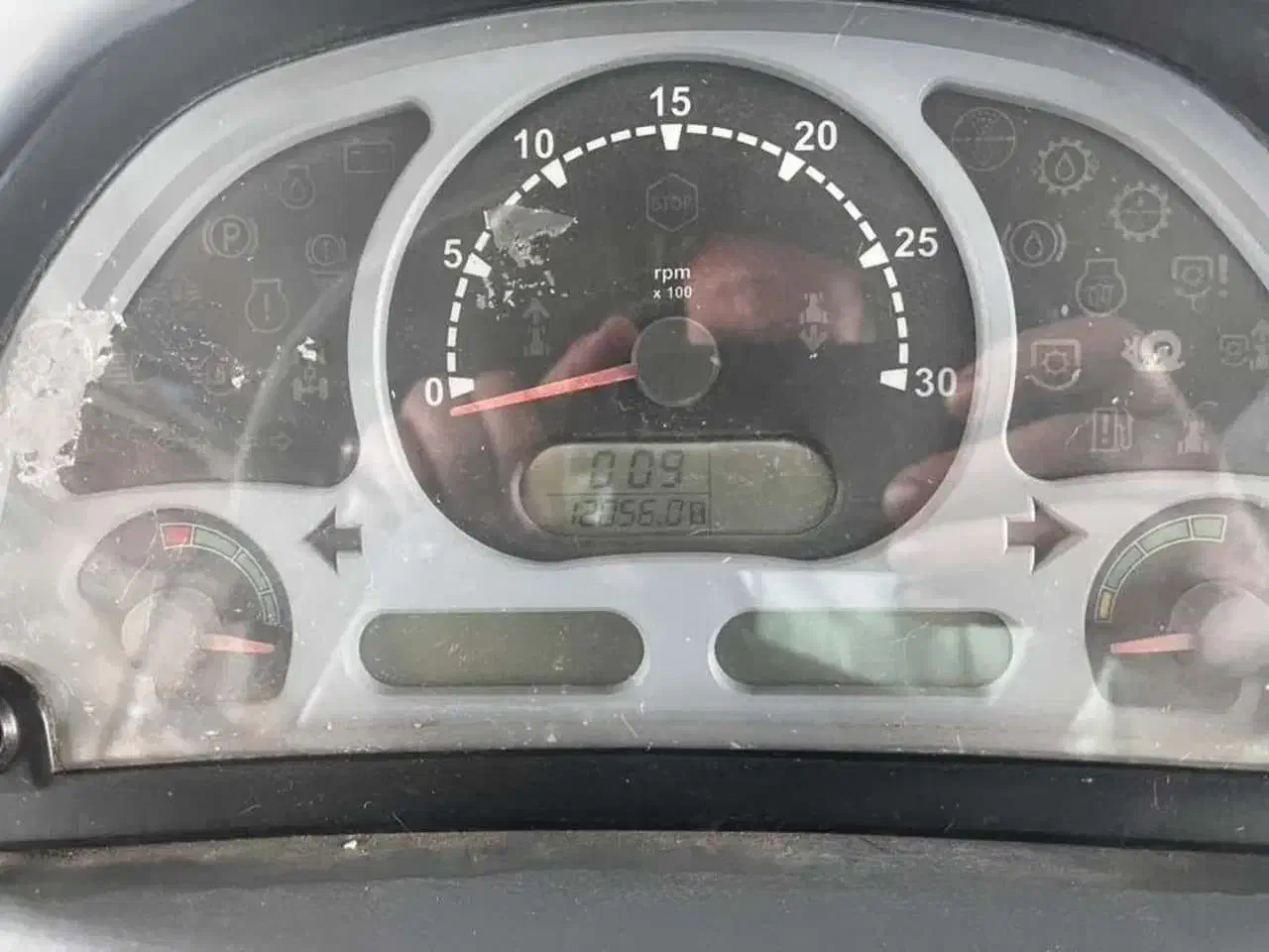 تراکتور لندینی با پلاک و بیل جلو|خودرو سنگین|مرودشت, سهلآباد|دیوار