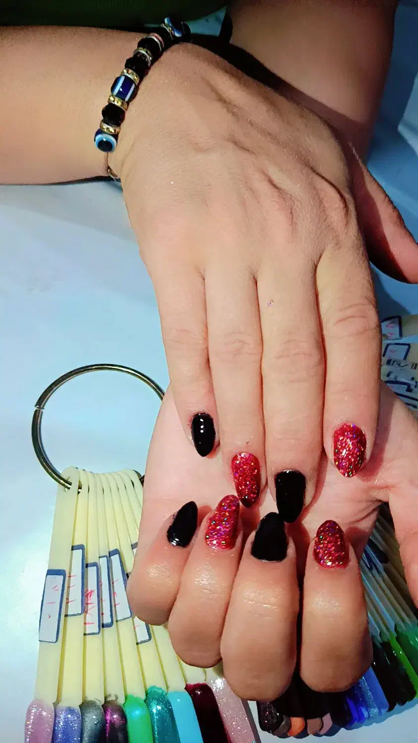 ناخن|خدمات آرایشگری و زیبایی|جهرم, |دیوار