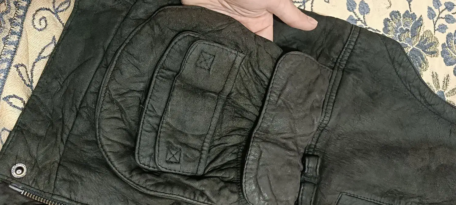 جلیقه چرم سنگین|لباس|مهاباد (آذربایجان غربی), |دیوار