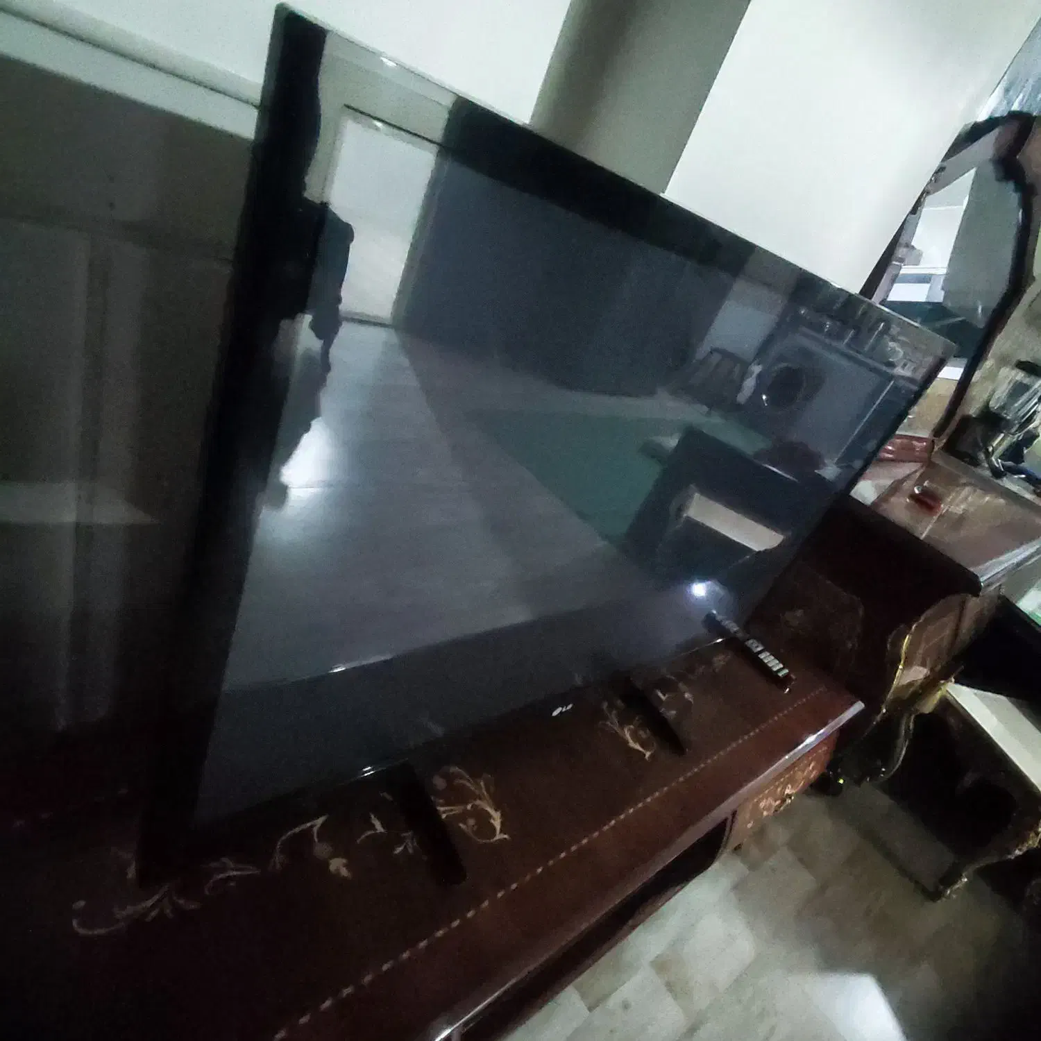 ال سی دی 42|تلویزیون و پروژکتور|قم, زند آباد|دیوار