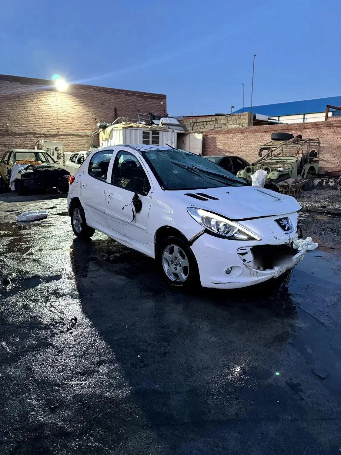 پژو 207مدل96دنده اتومات تصادفی|خودرو سواری و وانت|نقده, |دیوار