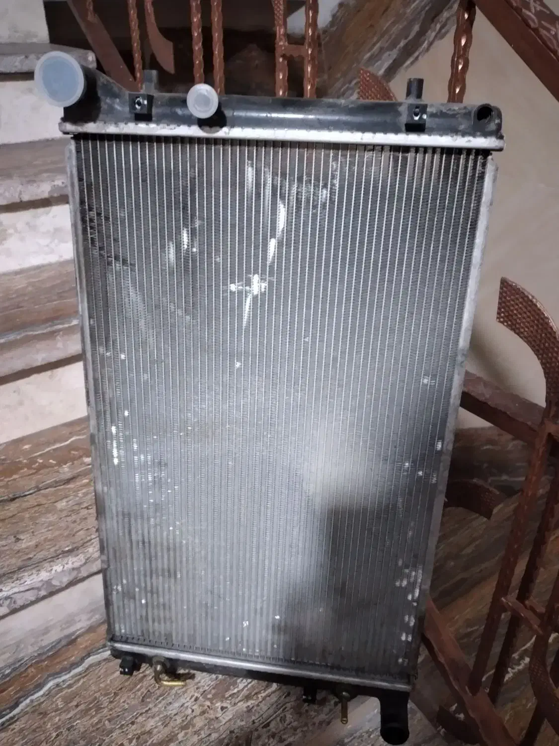 رادیاتور برلیانس 320 کمی نقطه ای اب میدهد|قطعات یدکی و لوازم جانبی|تهران, سازمان برنامه جنوبی|دیوار