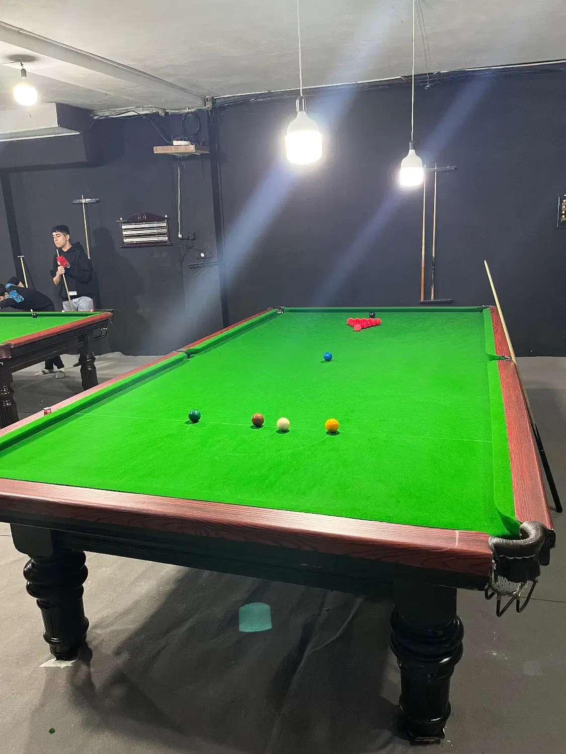 میز بیلیارد ( اسنوکر )|ورزش‌های توپی|زیرآب, |دیوار