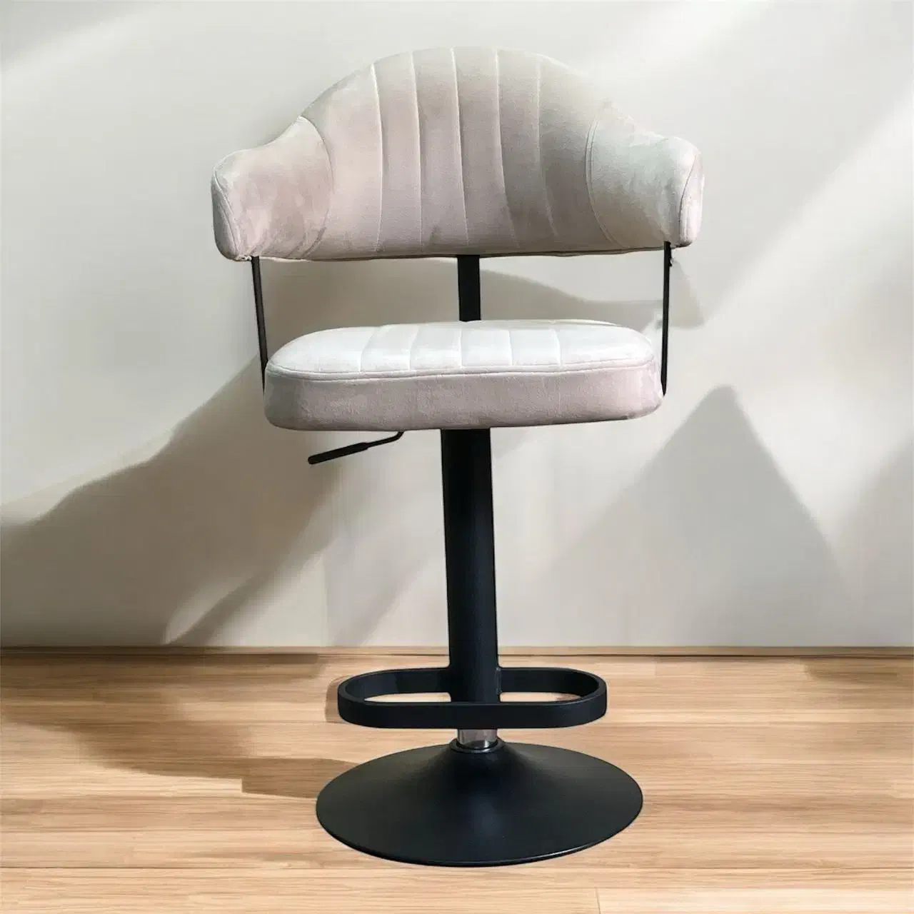 صندلی اپن طلایی مشکی با پایه فلزی و تنظیم ارتفاع|صندلی و نیمکت|کرمان, |دیوار