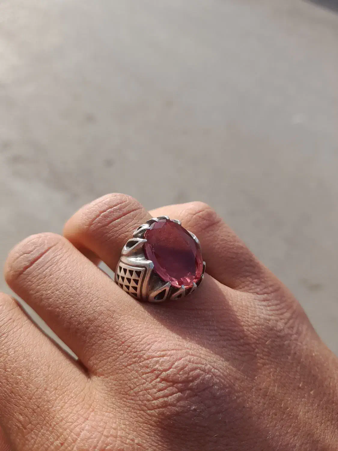 کهنه|جواهرات|نیشابور, هفده شهریور|دیوار